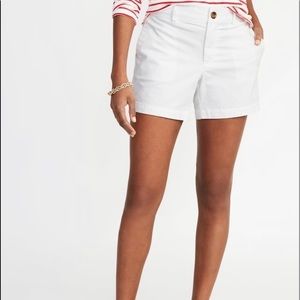 White 5” khaki shorts